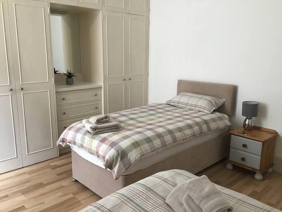 Spacious 2 Bedroom Flat In Heart Of Ballater Buitenkant foto