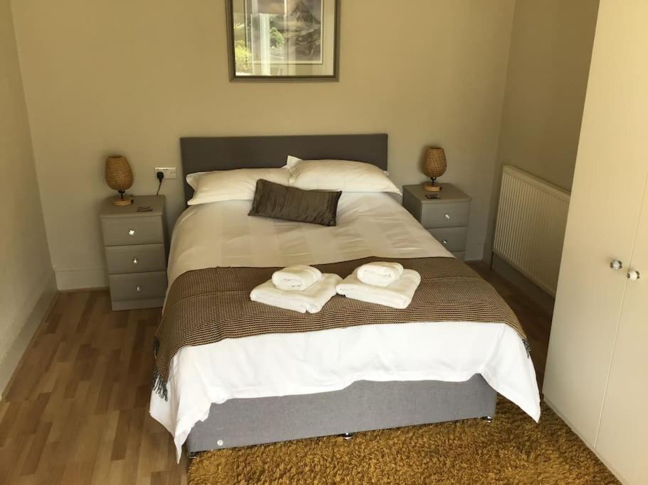 Spacious 2 Bedroom Flat In Heart Of Ballater Buitenkant foto