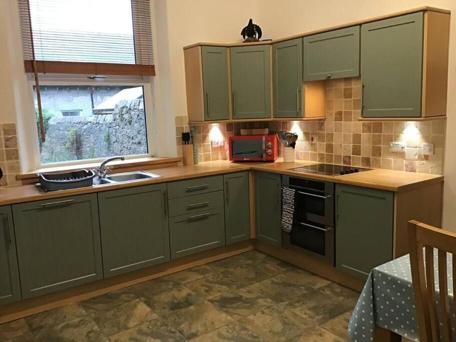 Spacious 2 Bedroom Flat In Heart Of Ballater Buitenkant foto